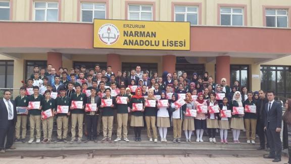 İlçe Milli Eğitim Müdürümüz Hüseyin YAVUZ Narman Anadolu Lisesi Öğrencilerine Fatih Projesi Kapsamında Tablet Bilgisayar Dağıttı.