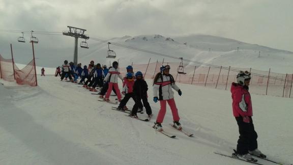 Başarılı Öğrencilerimiz Kayak Eğitimine Katıldı