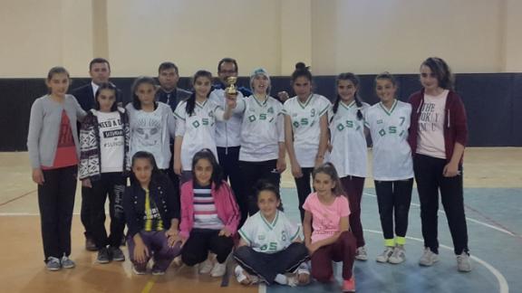 Ortaokullar Arası Voleybol Turnuvası Tamamlandı
