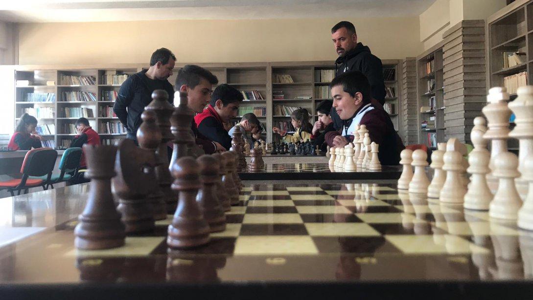 NARMANda  Okul Sporları Satranç Turnuvası İle Başladı