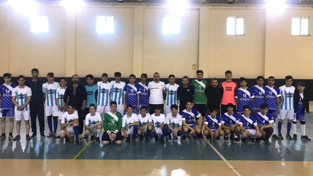 Narman Okul Sporları Futsal Turnuvasında İlçenin Usta Ayakları Bir Araya Geldi