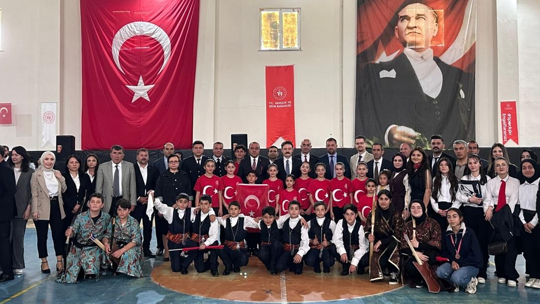 19  MAYIS ATATÜRK'Ü ANMA, GENÇLİK V ESPOR BAYRAMI